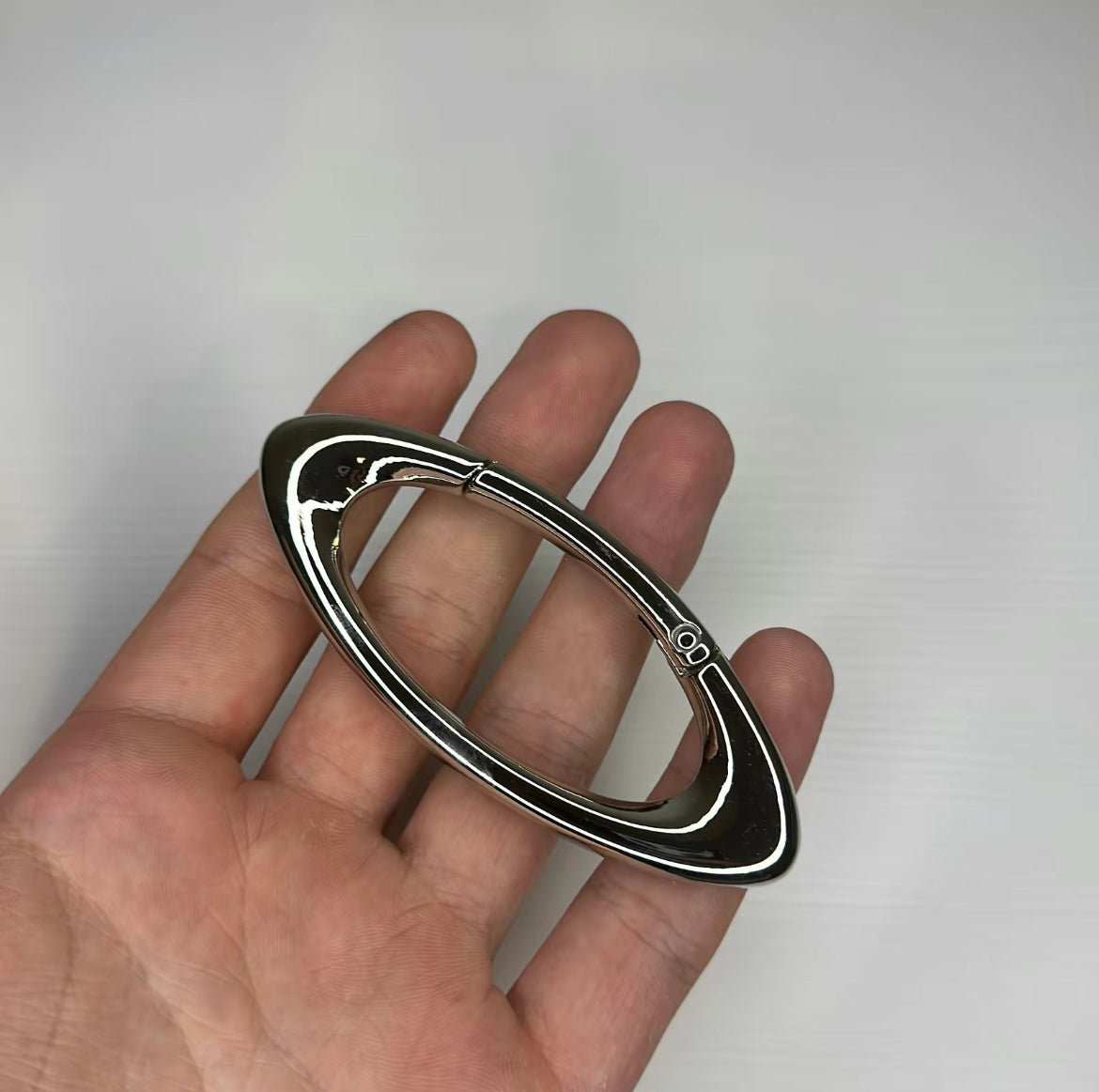 Oval Carabiner